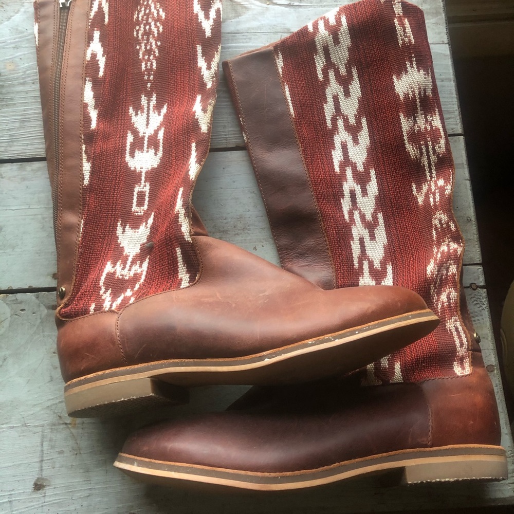 Leather western tribal print reef ladies boots